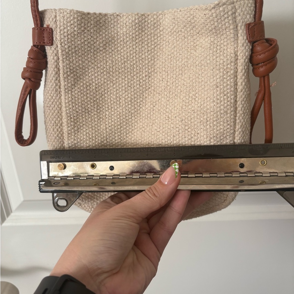 Universal Thread Cream And Brown Patterned Crossb… - image 4